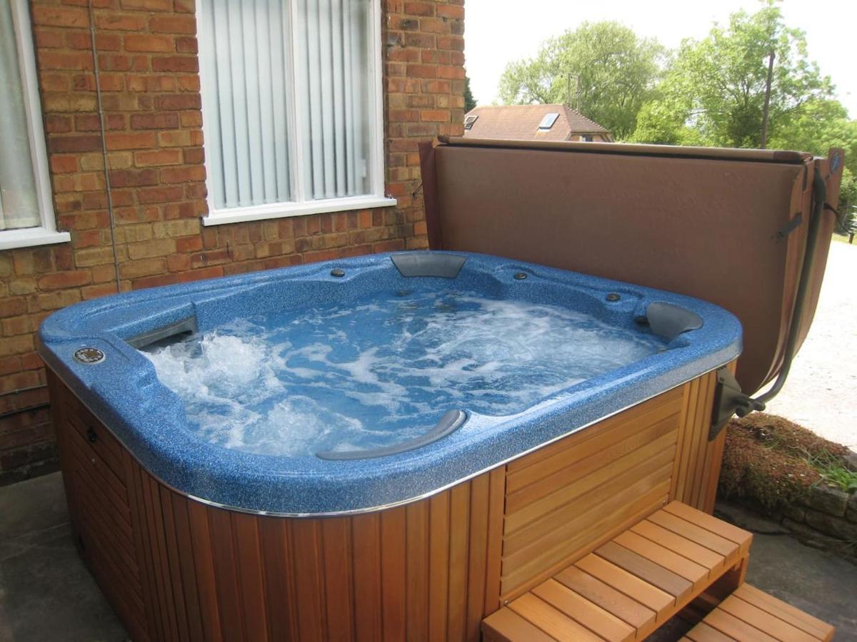 Arden Hill Farmhouse - Hot Tub, Snooker Table, Sleeps 16 Stratford-upon-Avon Dış mekan fotoğraf